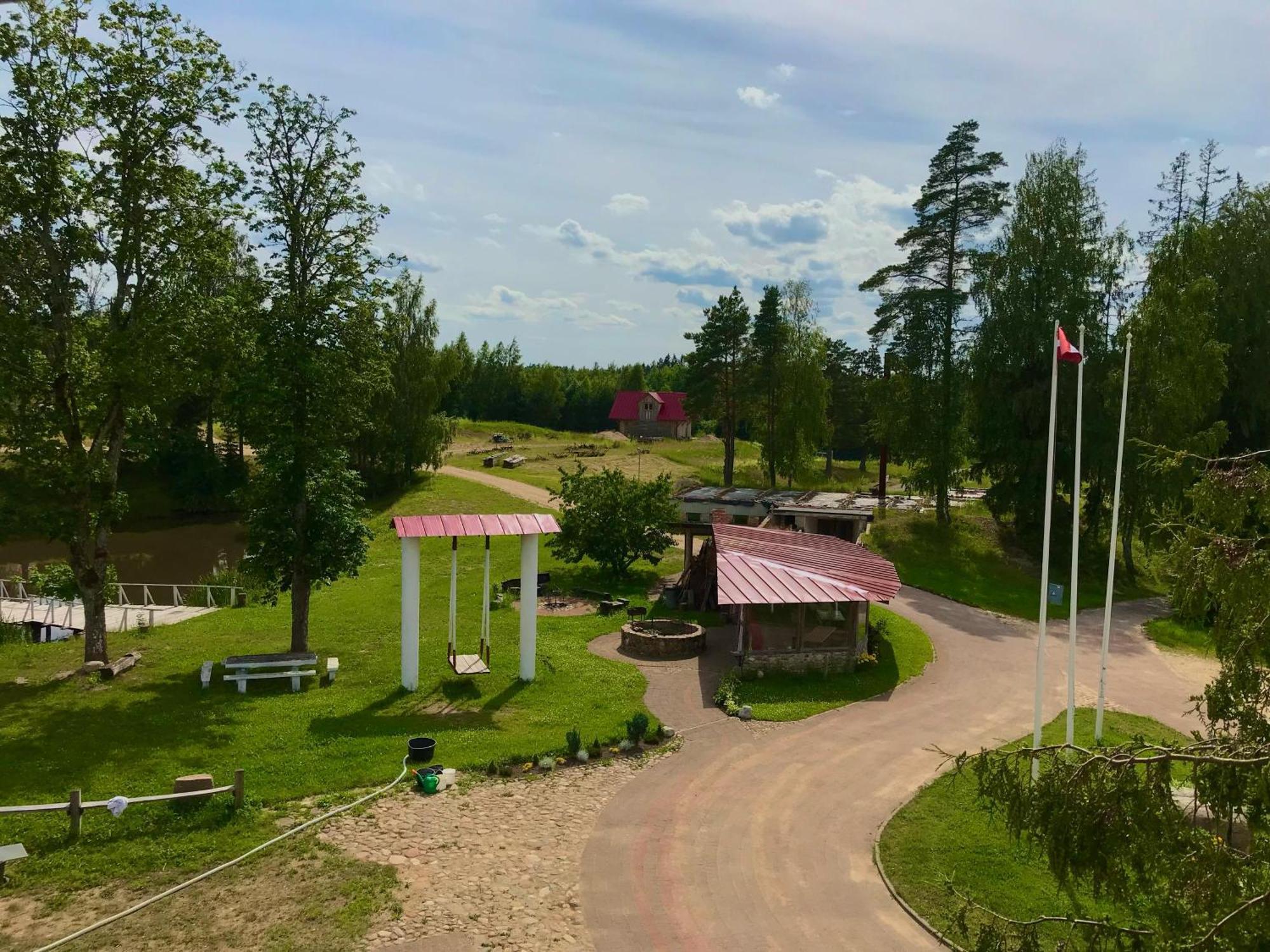 Pilskalni Hotel Ivande Bagian luar foto