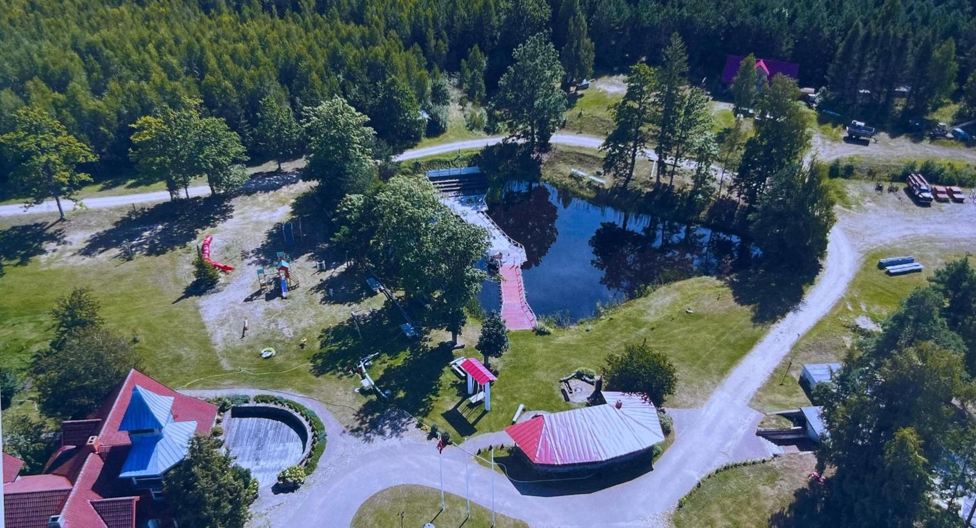 Pilskalni Hotel Ivande Bagian luar foto