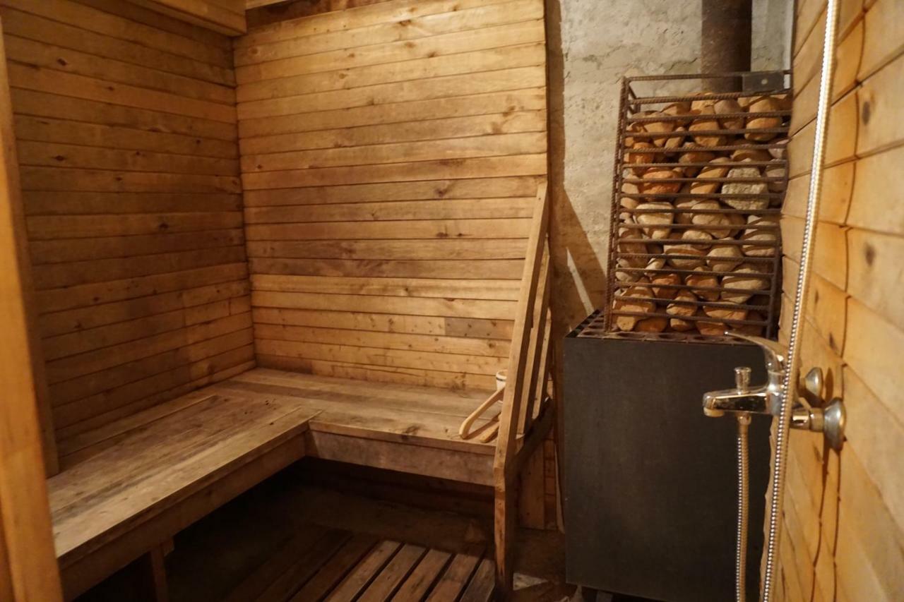 Pilskalni Hotel Ivande Bagian luar foto