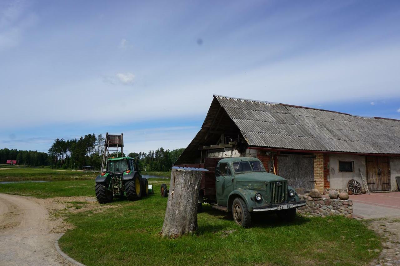Pilskalni Hotel Ivande Bagian luar foto