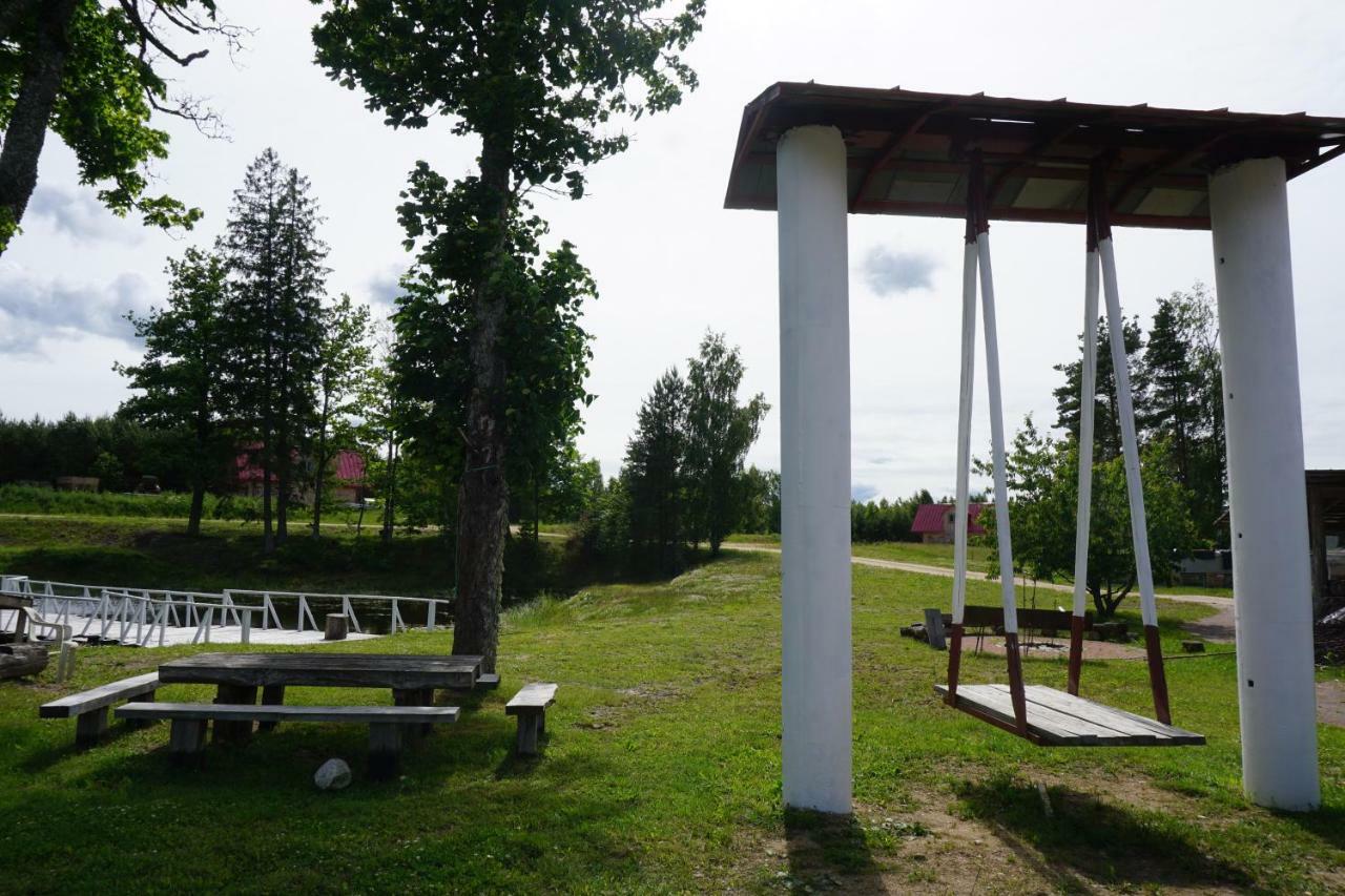 Pilskalni Hotel Ivande Bagian luar foto